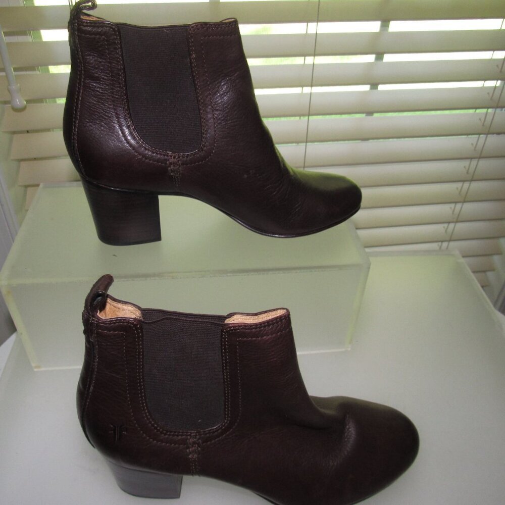 FRYE Chelsea Leather Block‑Heel Brown Ankle Booties · 8.5 * Boho Minimalist Chic - Picture 6 of 9